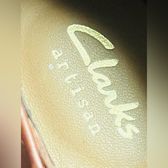 Clarks Artisan Elipsa Mae Double Buckle Brown Block Heels Ankle Boots Size 10 - Picture 5 of 13